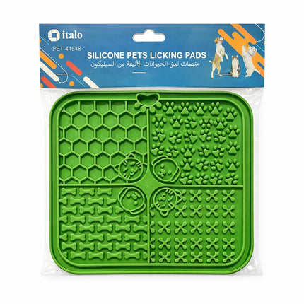 Green silicone pets licking pad with packaging displaying 'italo' brand.