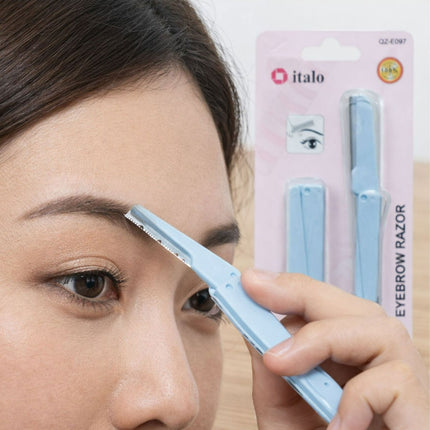 Person using an eyebrow razor with italo packaging in the background